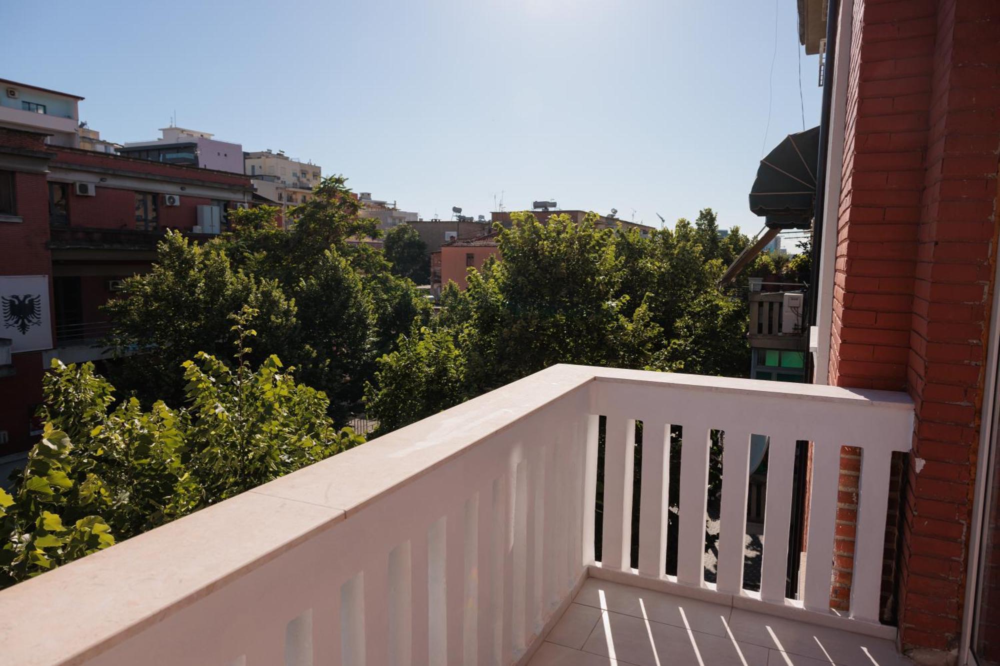 Hotel Bel Ami Tirana Exterior foto